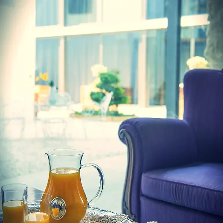 Lokal Boutique 3*