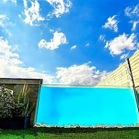 فندق Lokal Boutique 3*