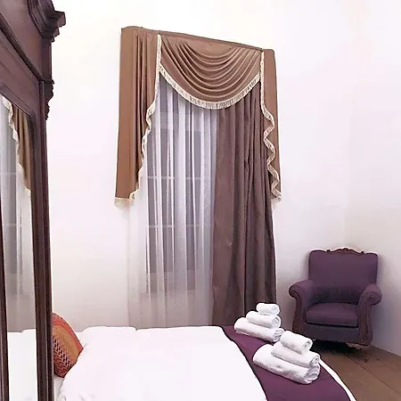 Lokal Boutique فندق 3*