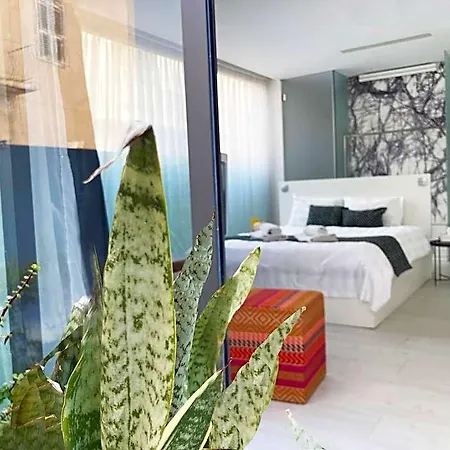 Lokal Boutique 3* لارنكا
