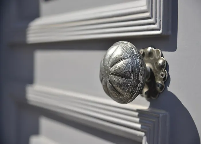 Готель Lokal Boutique Ларнака