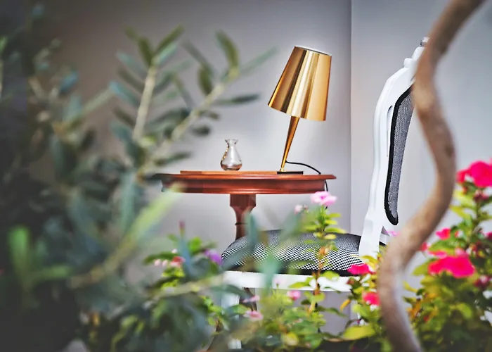 Готель Lokal Boutique 3*