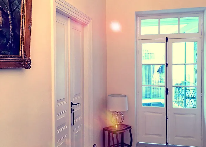 Готель Lokal Boutique Ларнака