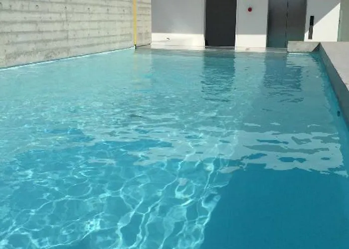 Готель Lokal Boutique 3*