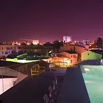 Готель Lokal Boutique Ларнака