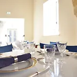 Готель Lokal Boutique